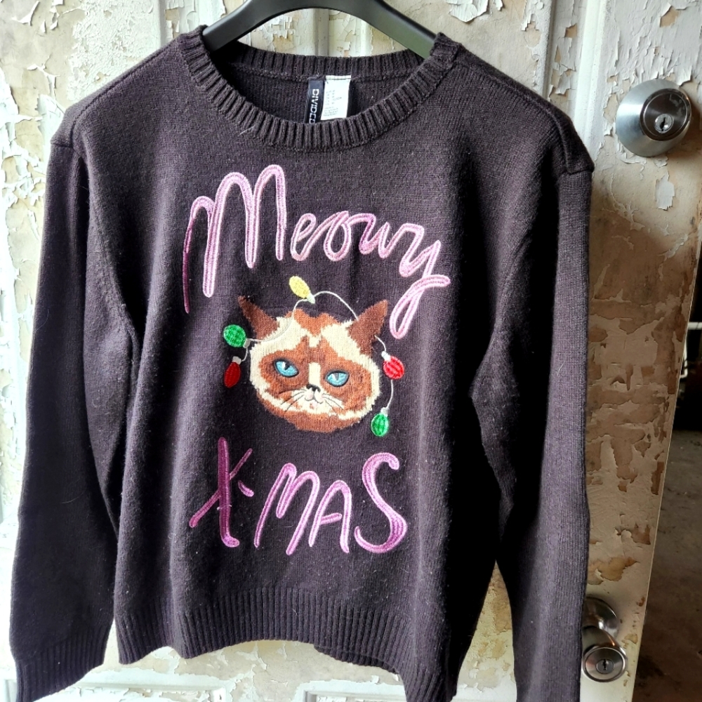 Cat Christmas sweater
